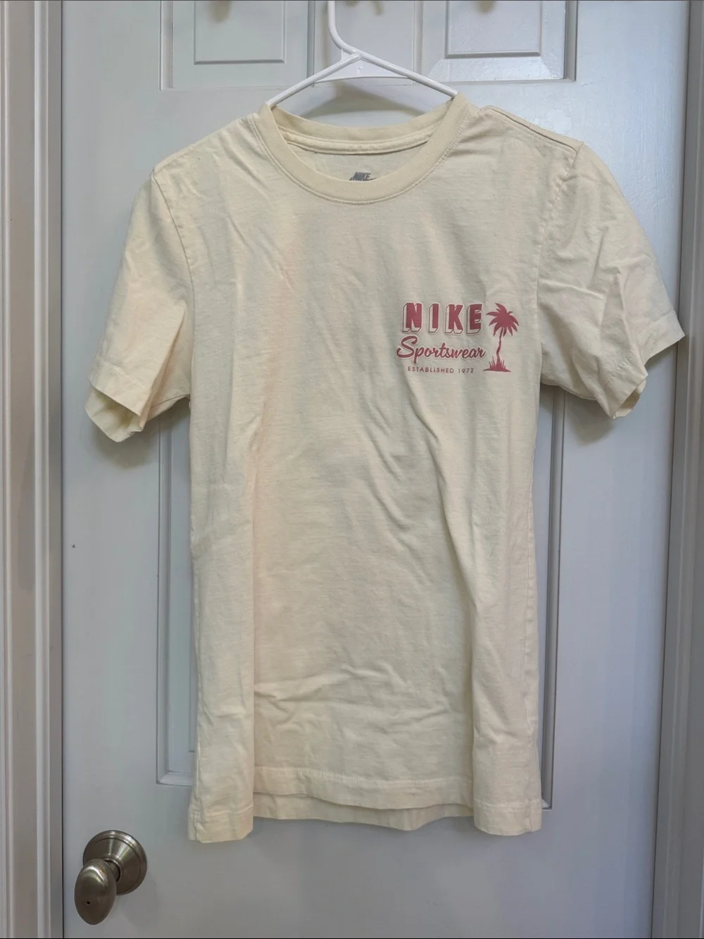 Nike Small Pale Yellow Short-Sleeve Tee with Tropical Graphic
